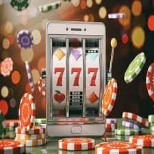 Tampilan permainan Sic Bo Dadu di platform primebet88 dengan tiga dadu dan meja taruhan